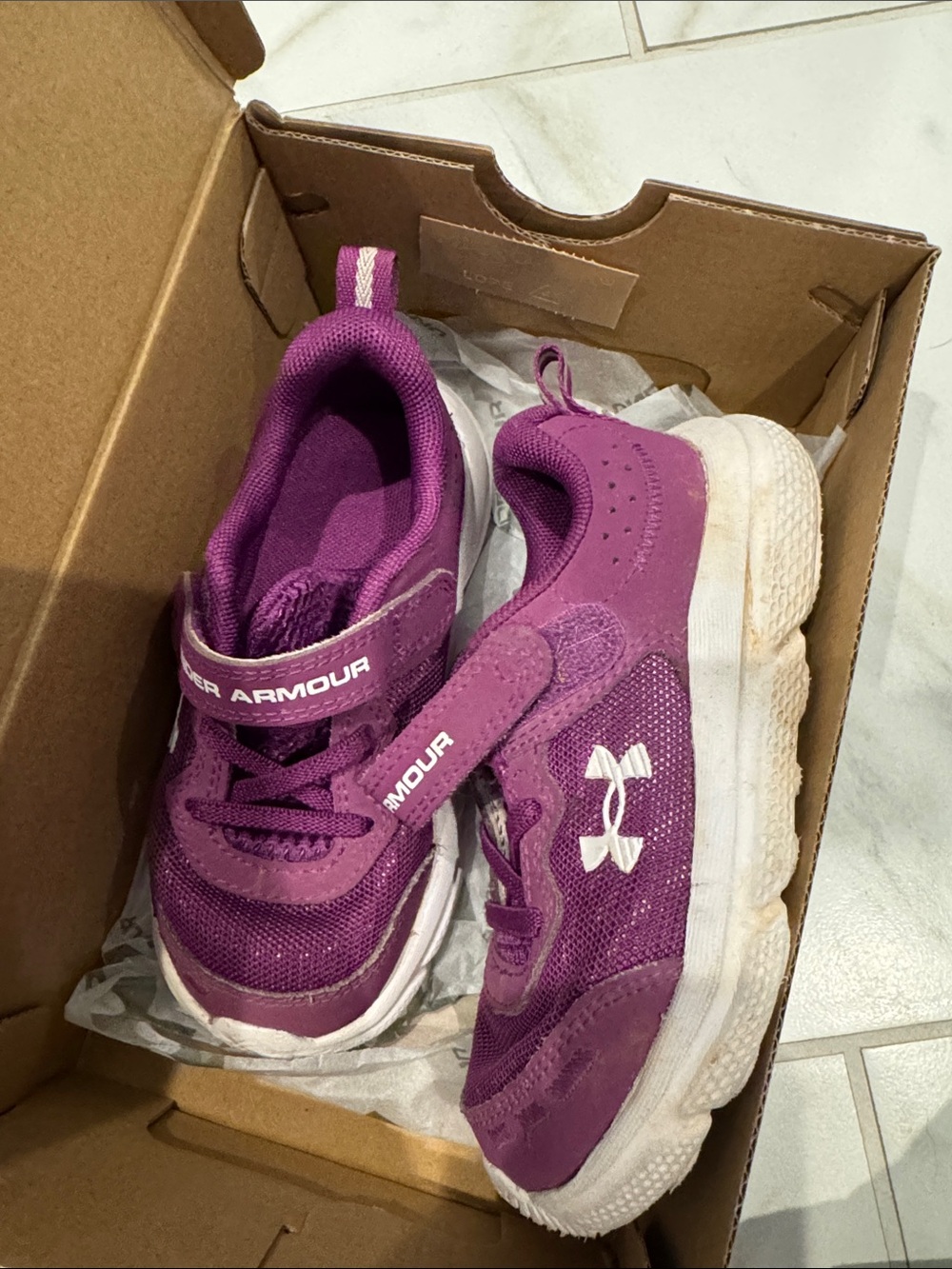 Under Armour Purple Girls' UA GINF Assert 10 AC Sneakers